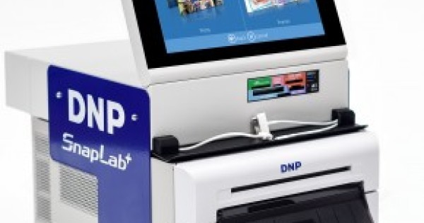 DNP SnapLab+ Compact Kiosk